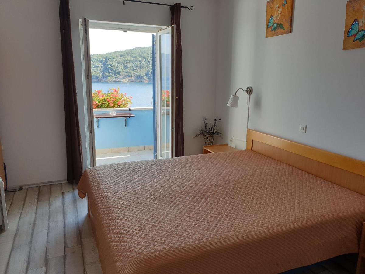Sobe Mamalu Bed & Breakfast Valun Ngoại thất bức ảnh